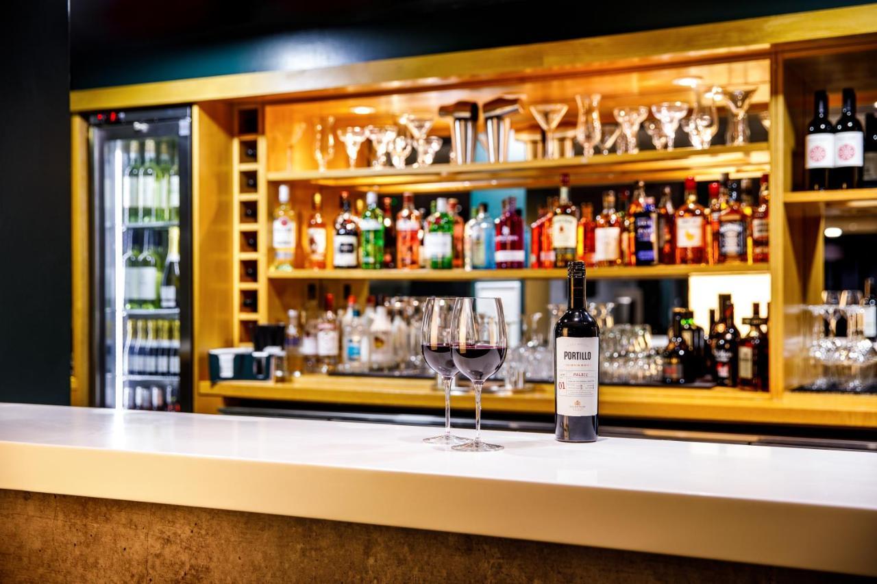 Ibis Budget London Heathrow Terminal 5 Hillingdon Exterior photo