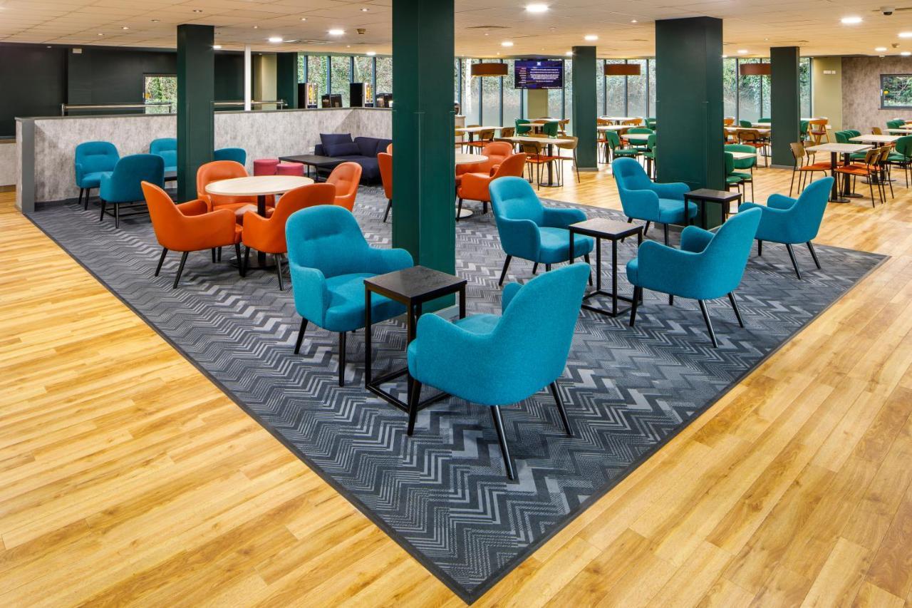 Ibis Budget London Heathrow Terminal 5 Hillingdon Exterior photo